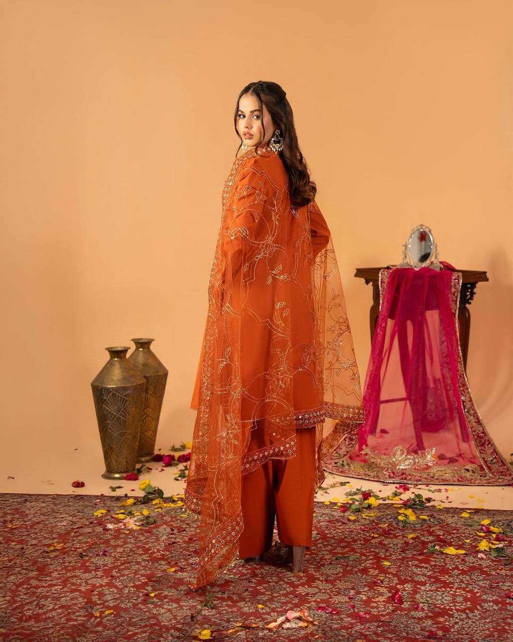 Crepe  Ladies Salwar Suits Party wear
